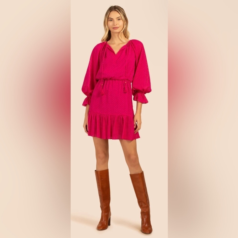 Trina Turk Viti Dress in Pink Peppercorn Size S Vacation Wedding Guest Resort
